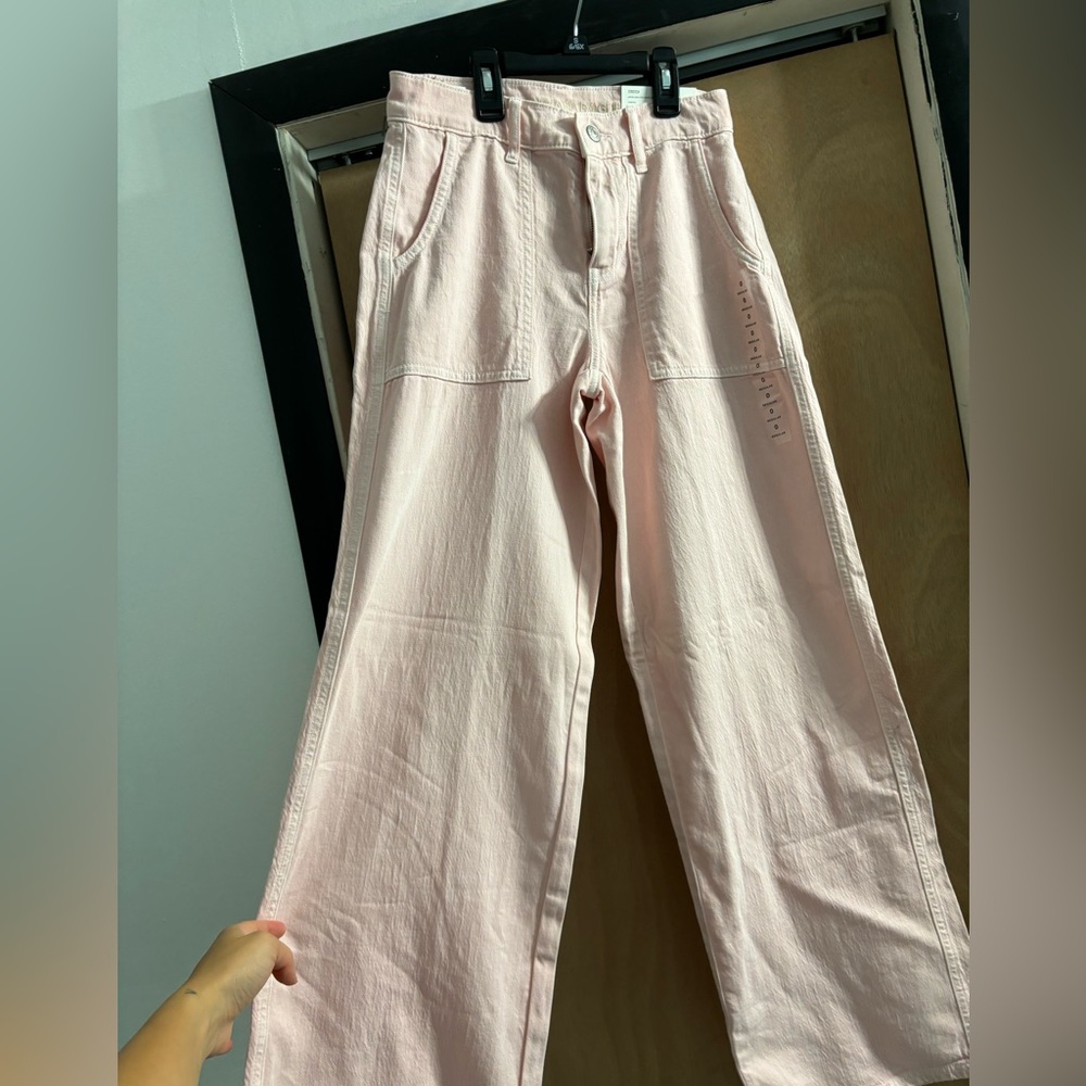 American Eagle pink cargo pants